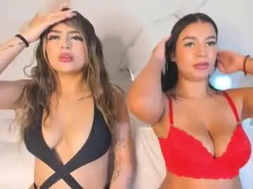 Naomyygomez  live sex cam