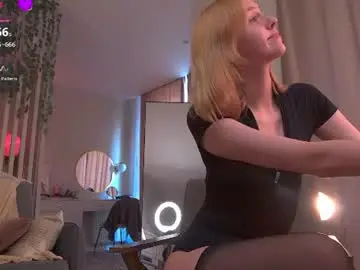 Skyfia  live sex cam
