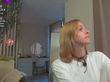 Skyfia  live sex cam
