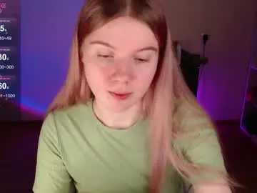 Strawberry_juli  live sex cam