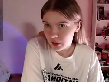 Strawberry_juli  live sex cam