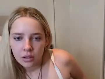 Sweetlikedolly  live sex cam