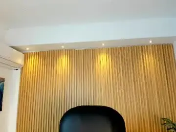 Arianaa_lewiss  live sex cam