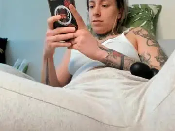 Arianaonfire  live sex cam