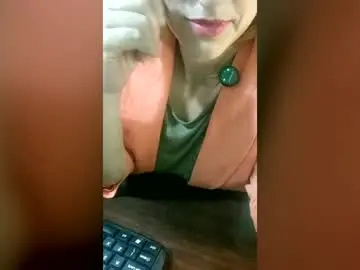 Brunaliberali  live sex cam