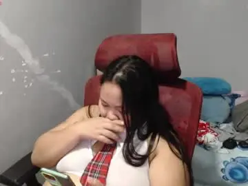 Bubblebuttpinay  live sex cam