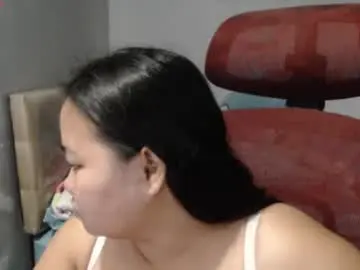 Bubblebuttpinay  live sex cam