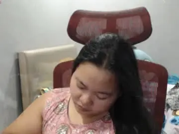 Bubblebuttpinay  live sex cam