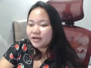 Bubblebuttpinay  live sex cam