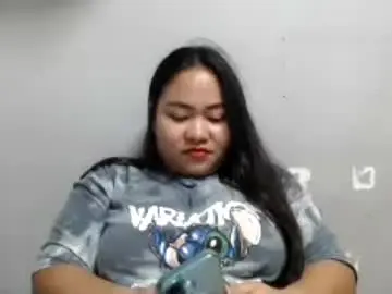 Bubblebuttpinay  live sex cam