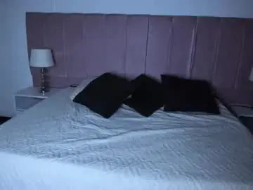 Helena_gv  live sex cam