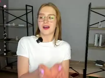 Ilonamoorman  live sex cam
