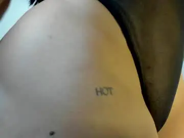 July_correa  live sex cam