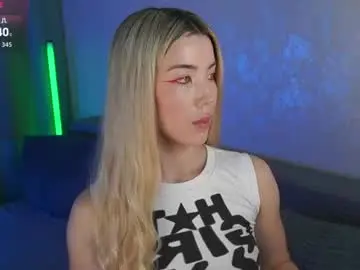 Lindathackerr  live sex cam