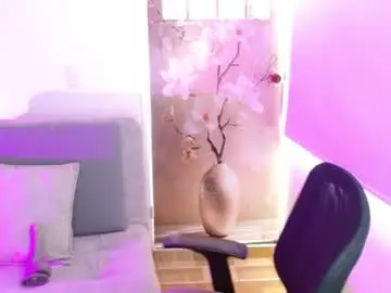 Milfrosalie  live sex cam