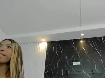 Nini_beyker  live sex cam