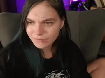 Sauruspal  live sex cam