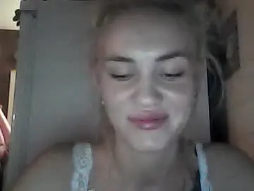 Suzie_jenny  live sex cam