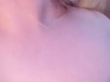 Teeencutee  live sex cam