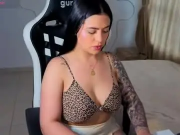 Victoryyy__  live sex cam