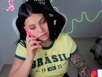 Victoryyy__  live sex cam