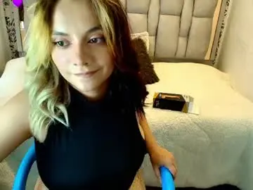 Kiara_cruz__  live sex cam