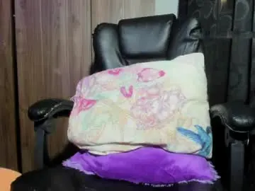 Ladydanniela  live sex cam