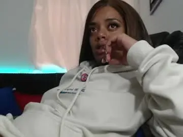 Ladydanniela  live sex cam