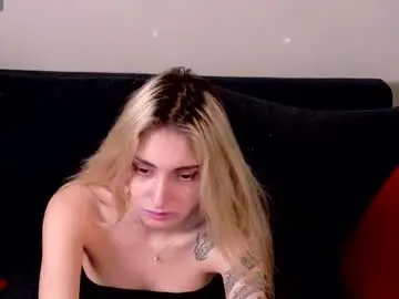 Lesyaawhite  live sex cam