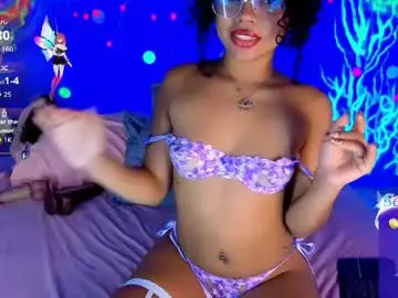 Lucie_petite  live sex cam