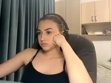 Pamulahallquist  live sex cam