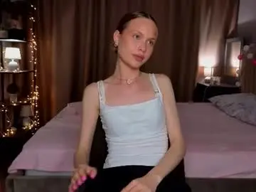 Skyemcburrough  live sex cam