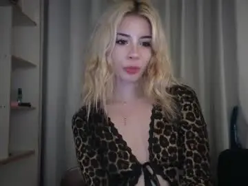 Stuirt  live sex cam