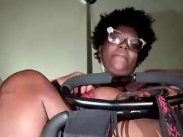 Throatthatd  live sex cam