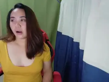 Urhotjen  live sex cam