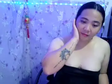 Urhotjen  live sex cam