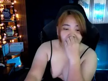 Urhotjen  live sex cam