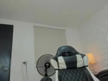 Yulitza1025  live sex cam