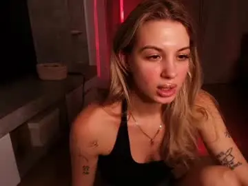 Eziliz  live sex cam