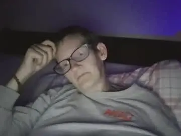 Luvbugs83  live sex cam