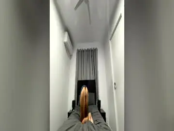 Taytay4137  live sex cam