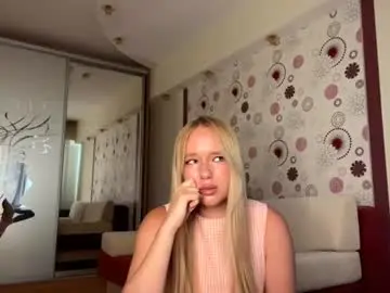 Adelawoelfl  live sex cam