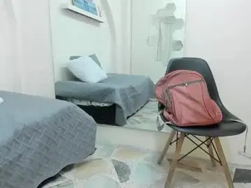 Alice__whitee  live sex cam