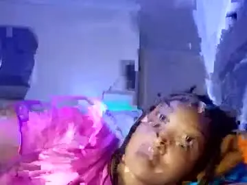 Beautifulgia  live sex cam