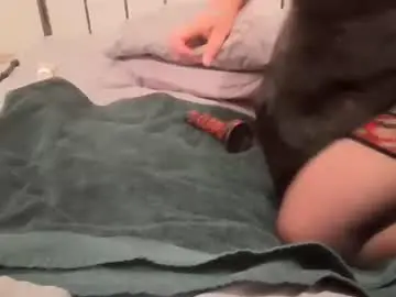 Epicwargasms  live sex cam
