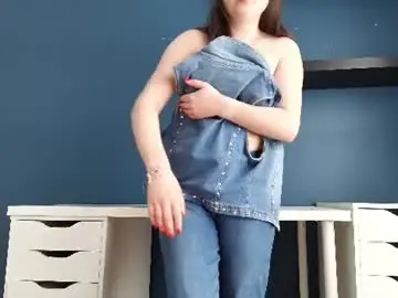 Flymybutterfly  live sex cam