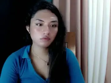 Holly_maria69  live sex cam