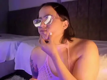 Kiara78sweet  live sex cam
