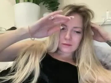 Lusiluv  live sex cam