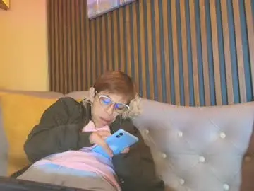 Madame_mature1  live sex cam